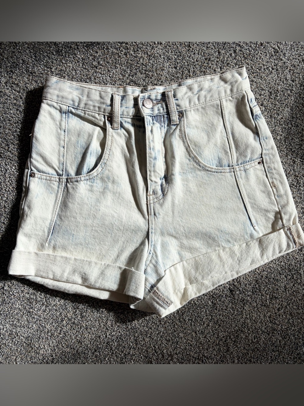 Urban outfitters BDG High-Rise Roll Hem Denim acid wash Shorts